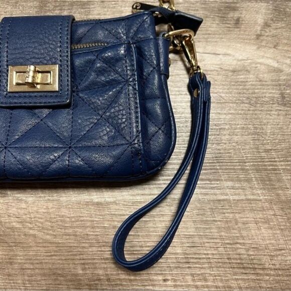 Charming Charlie Crossbody Bag - Picture 3 of 11